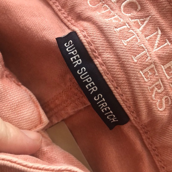 American eagle Stretchy salmon color shorts - Picture 4 of 5